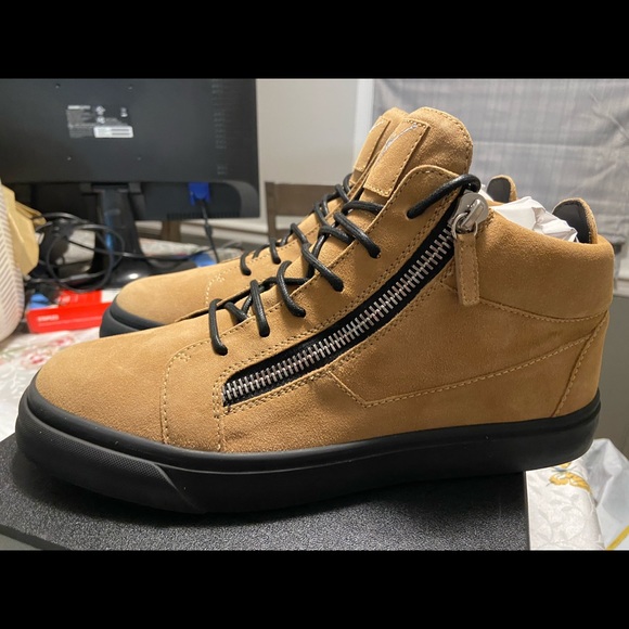 NEW Giuseppe Zanotti Suede Sand Tan Mid Top Sneaker - Picture 9 of 12
